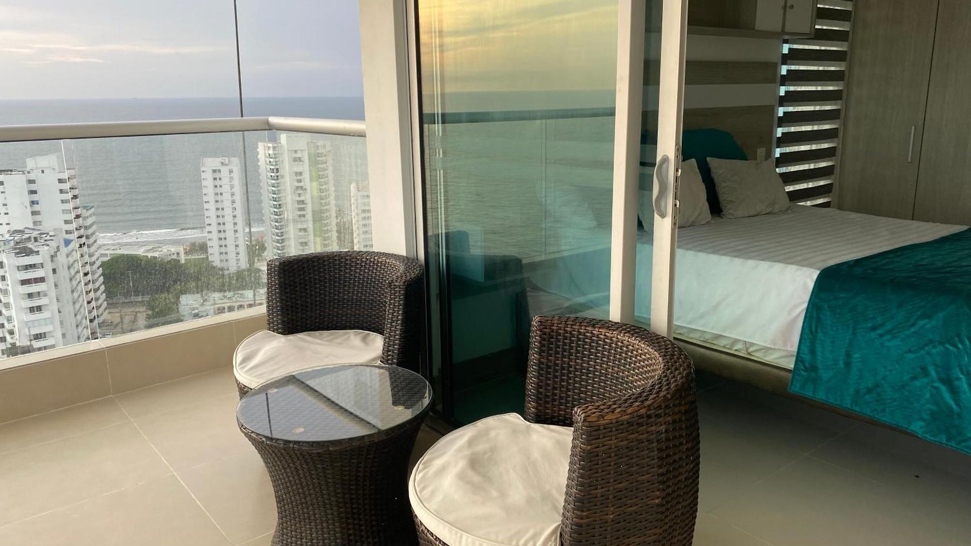 En Con Vista Al Mar Apartamento