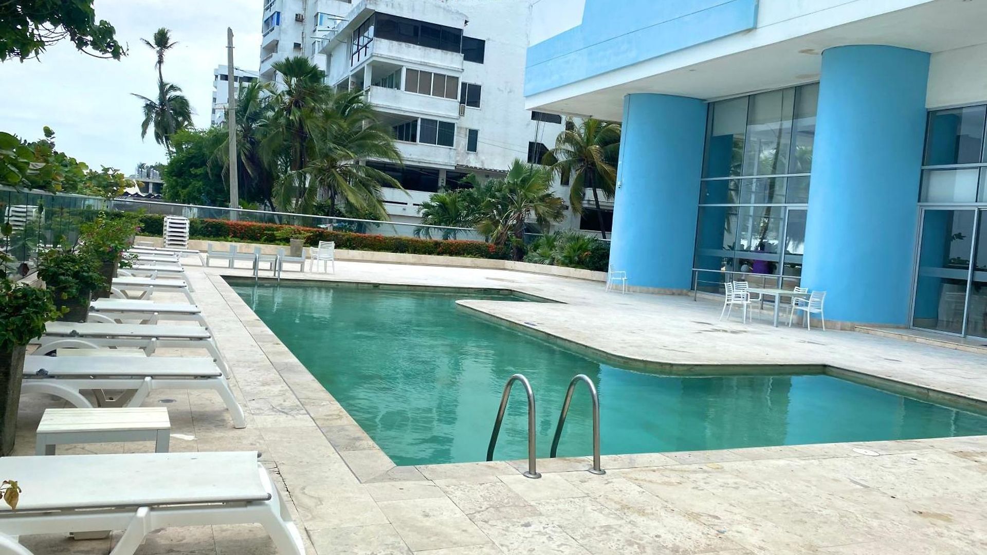 Apartamento En Con Vista Al Mar *